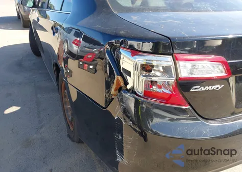 2014 Toyota Camry Le z USA, uszkodzony, nr VIN 4T1BF1FK2EU823028